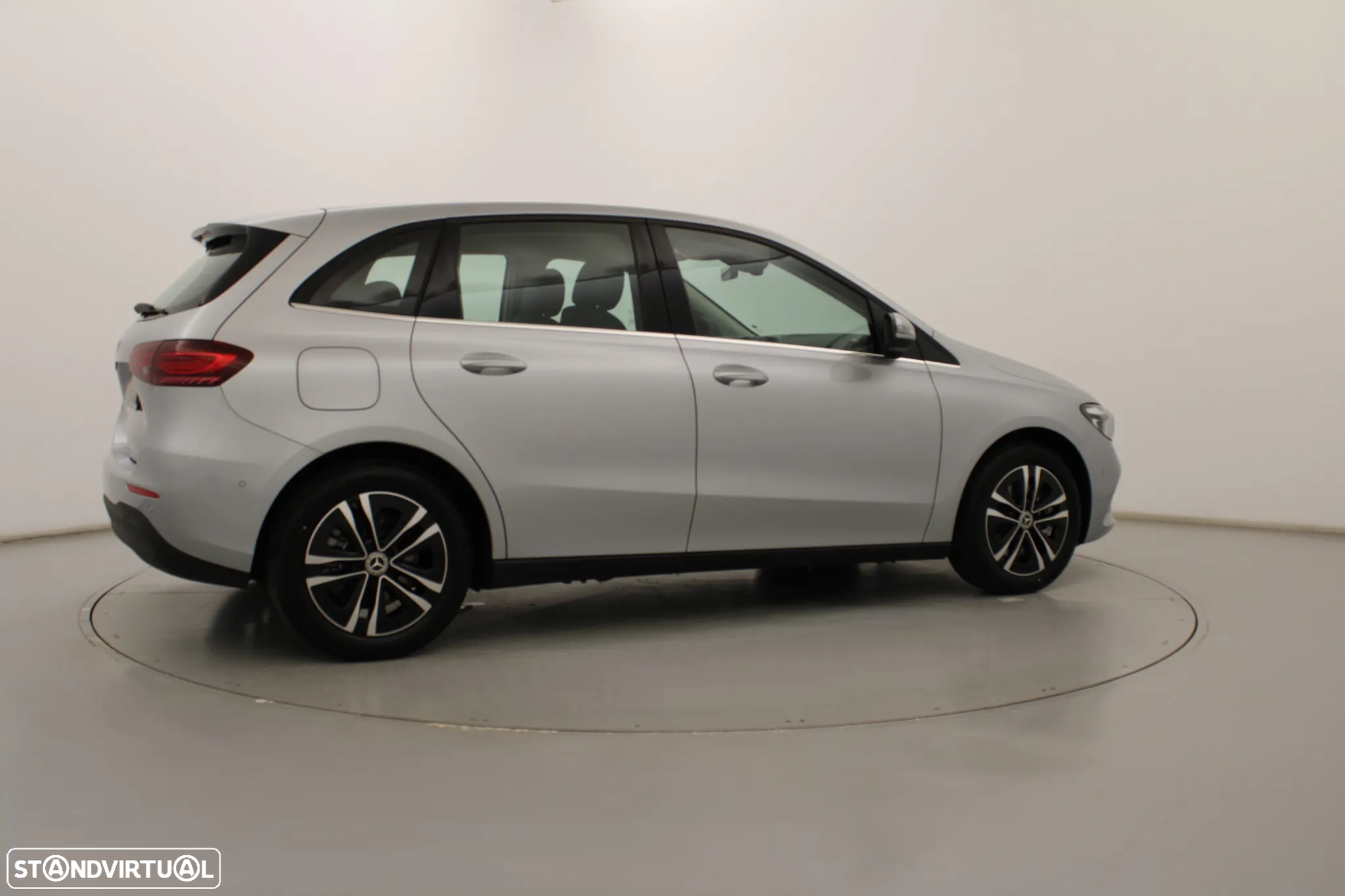 Mercedes-Benz B 250 e - 5