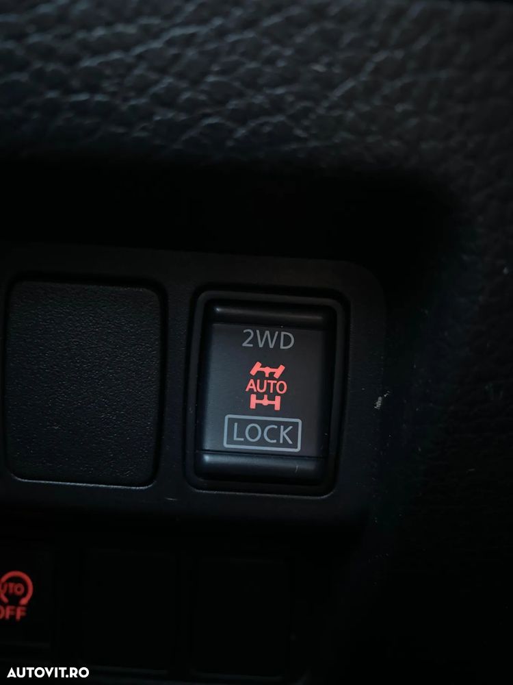 Nissan Qashqai 1.6 DCI 4 x 4 DPF Start/Stop tekna - 17