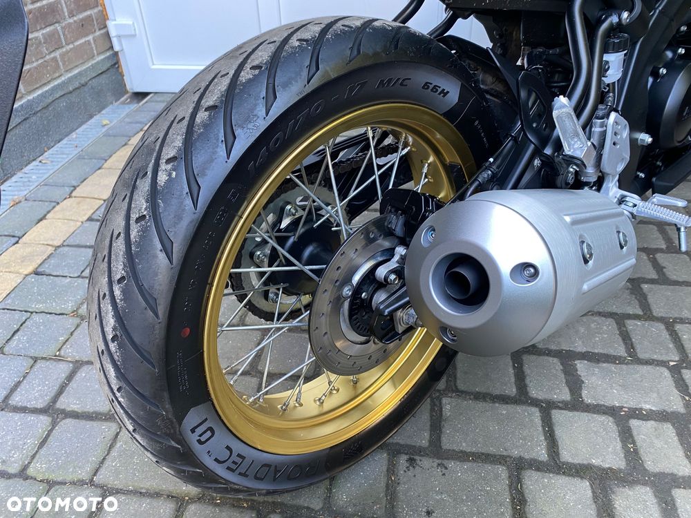 Yamaha XSR - 16