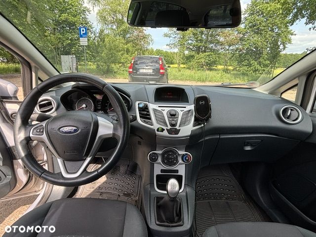 Ford Fiesta - 7