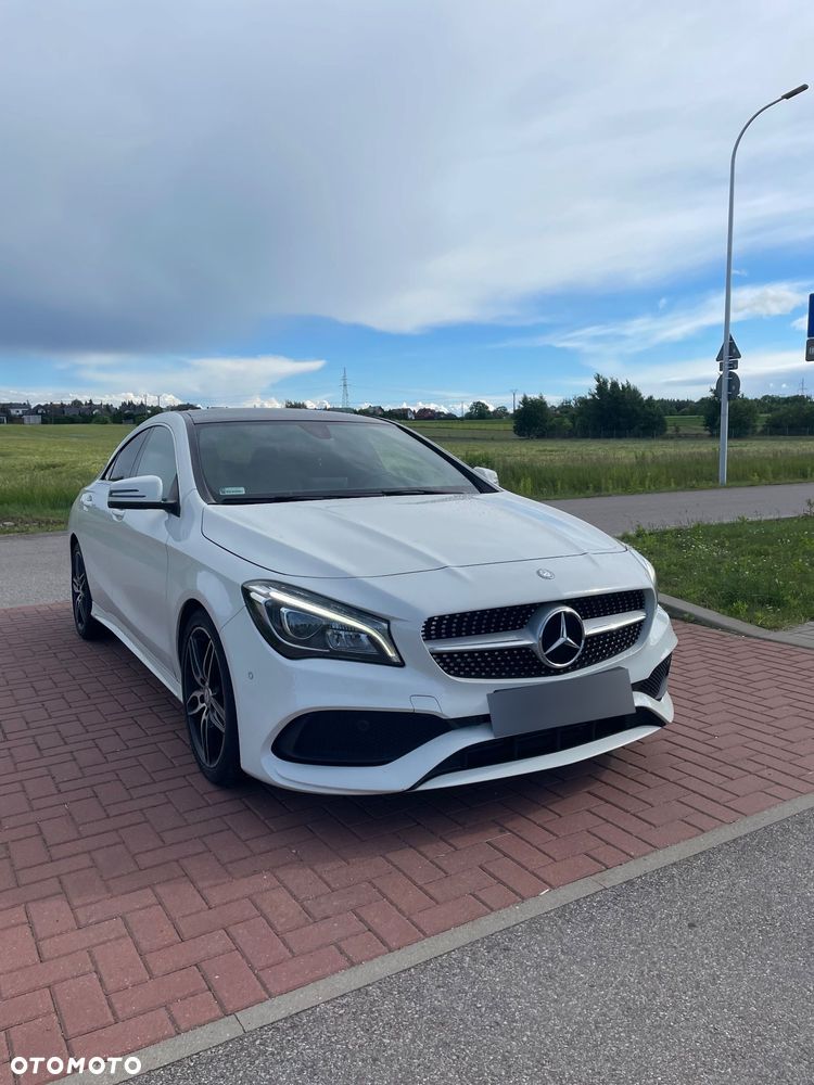 Mercedes-Benz CLA 220 4-Matic AMG Line - 1