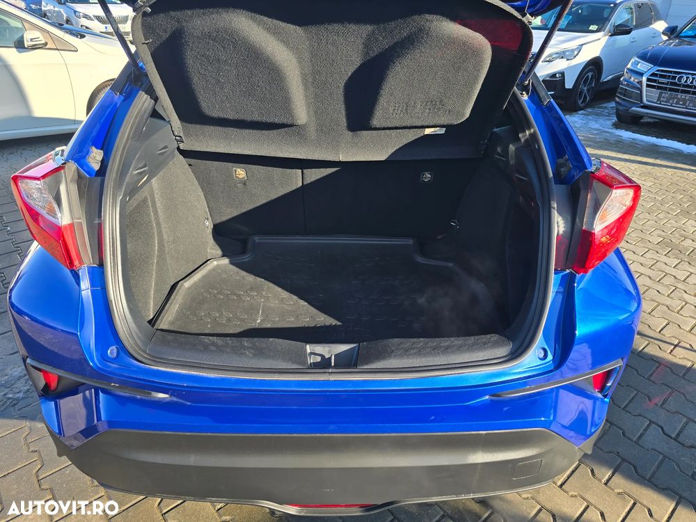 Toyota C-HR Style Selection - 11