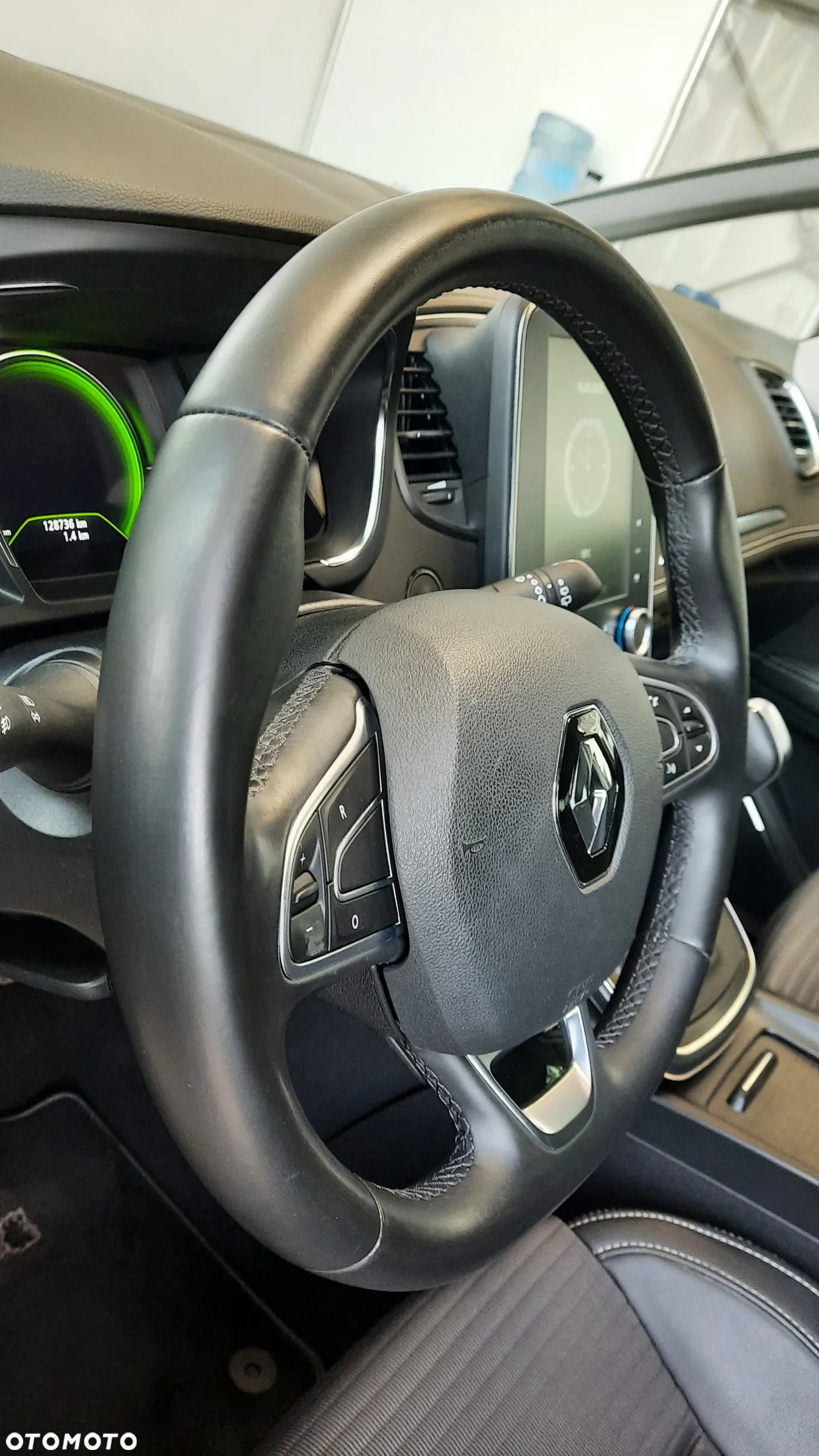 Renault Grand Scenic - 17