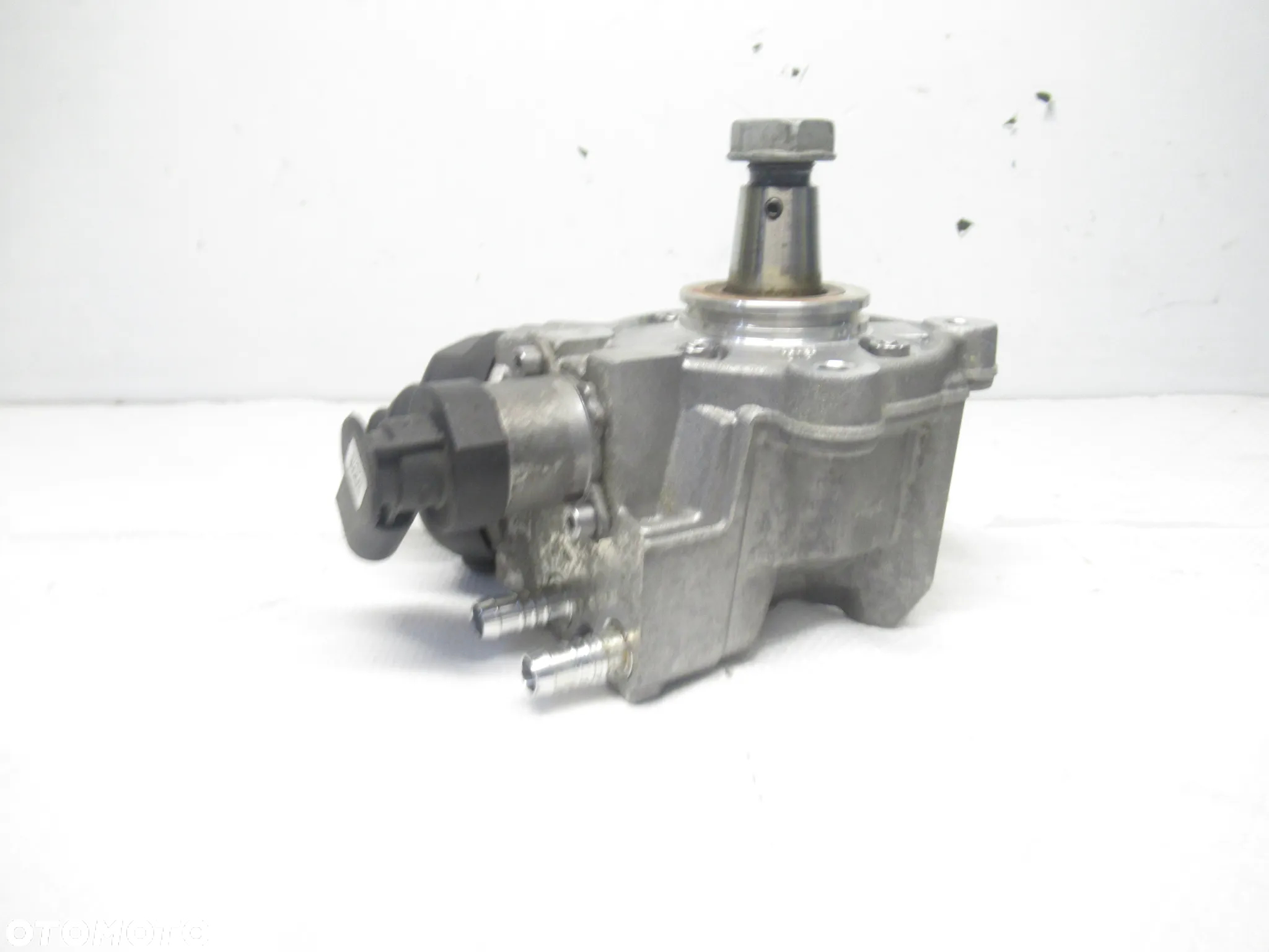 Pompa wtryskowa Audi A5 Seat VW Golf VI Skoda 2.0 TDI 04L130755E 0445010537 - 2
