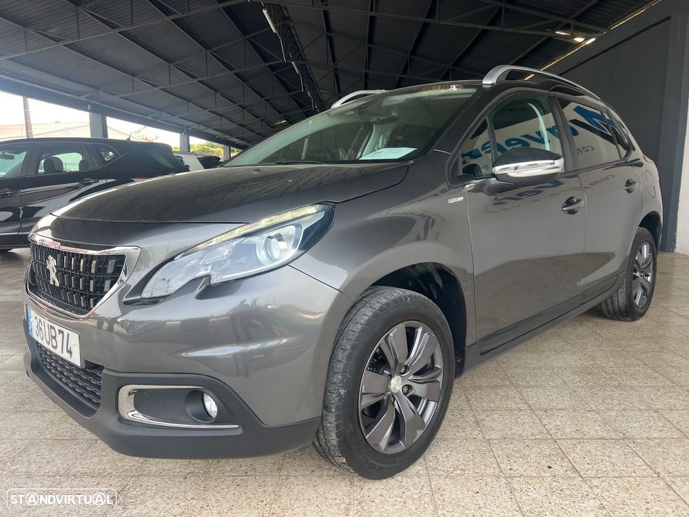 Peugeot 2008 1.2 PureTech Style - 4