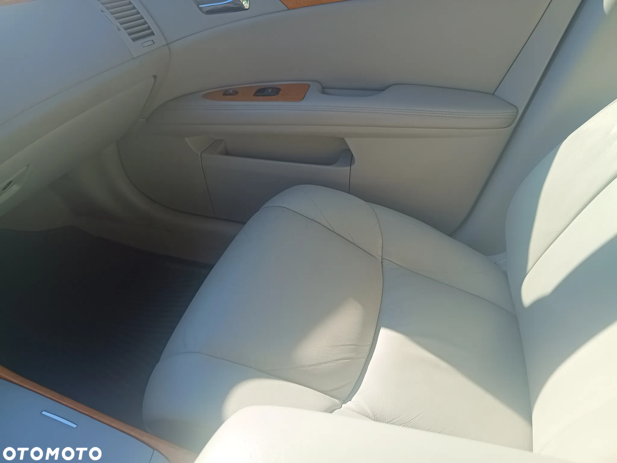 Toyota Avalon - 20