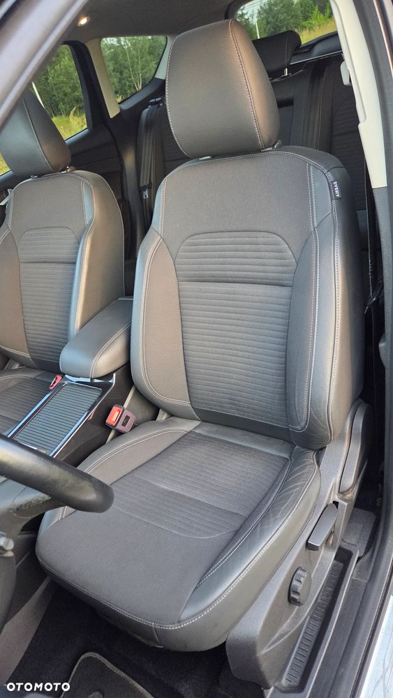 Ford Kuga 1.5 EcoBoost 2x4 Titanium - 26