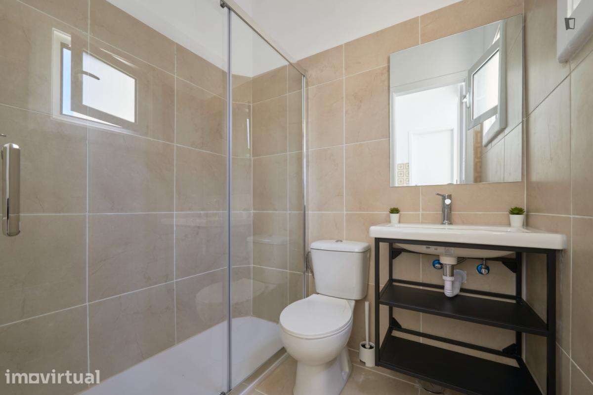 Quarto - localizado em Saldanha Lisbon - Grande imagem: 2/15