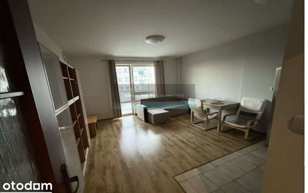 Z balkonem na Bielanach
