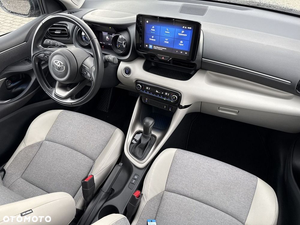 Toyota Yaris 1.5 Executive CVT - 26