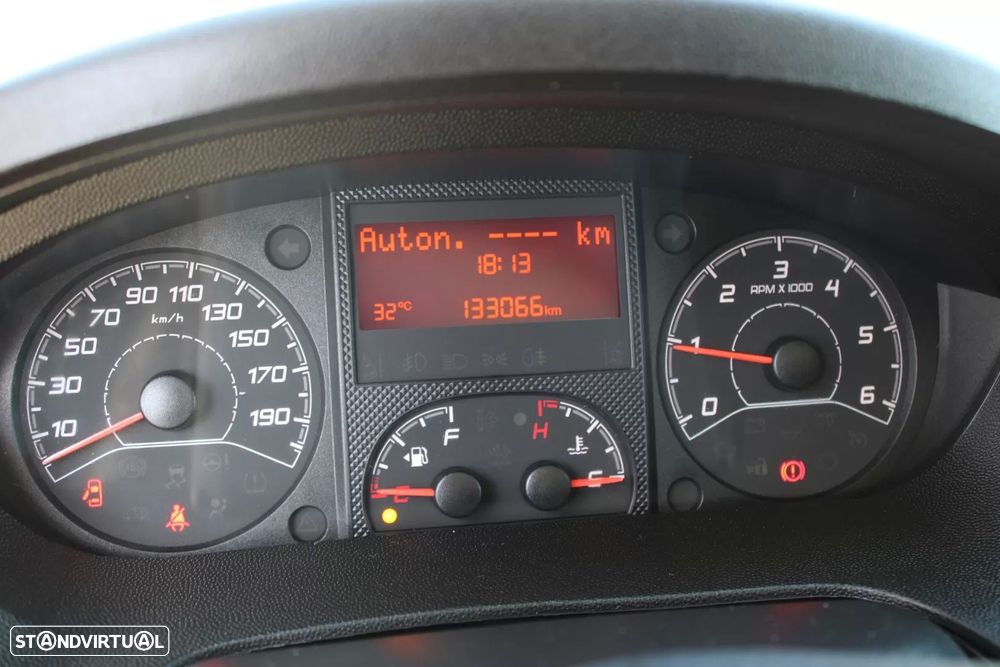 Peugeot Boxer 2.2 BlueHDI Premium - 17