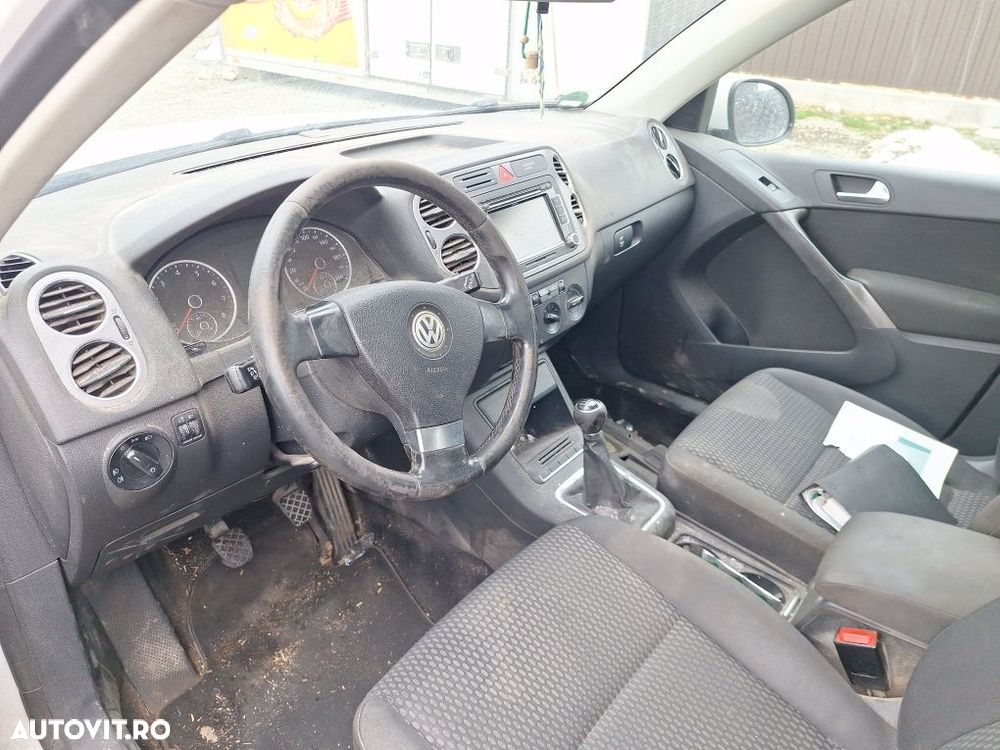 Dezmembrez VW Tiguan 2010 motor 1.4 tsi CAV culoare alb  LB9A - 4