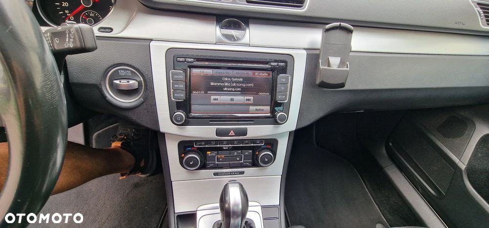 Volkswagen Passat - 28