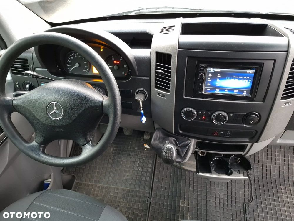 Mercedes-Benz Sprinter - 7