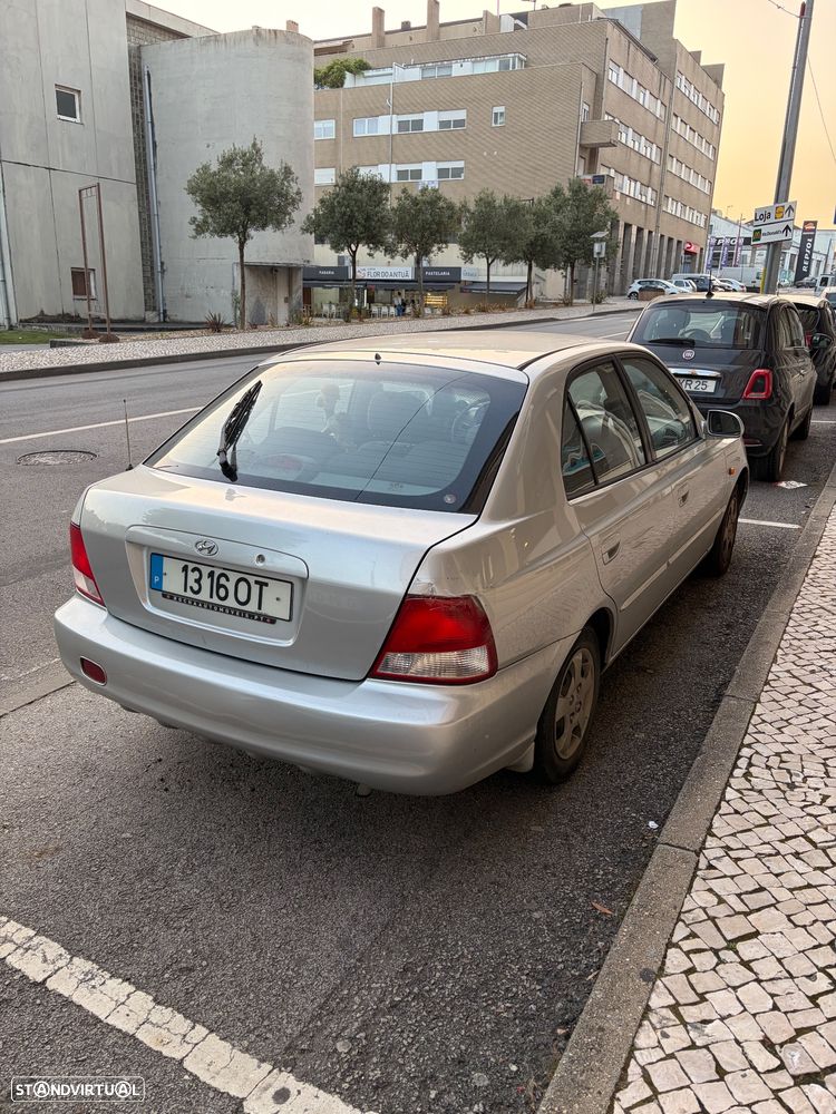 Hyundai Accent 1.3 GL - 4