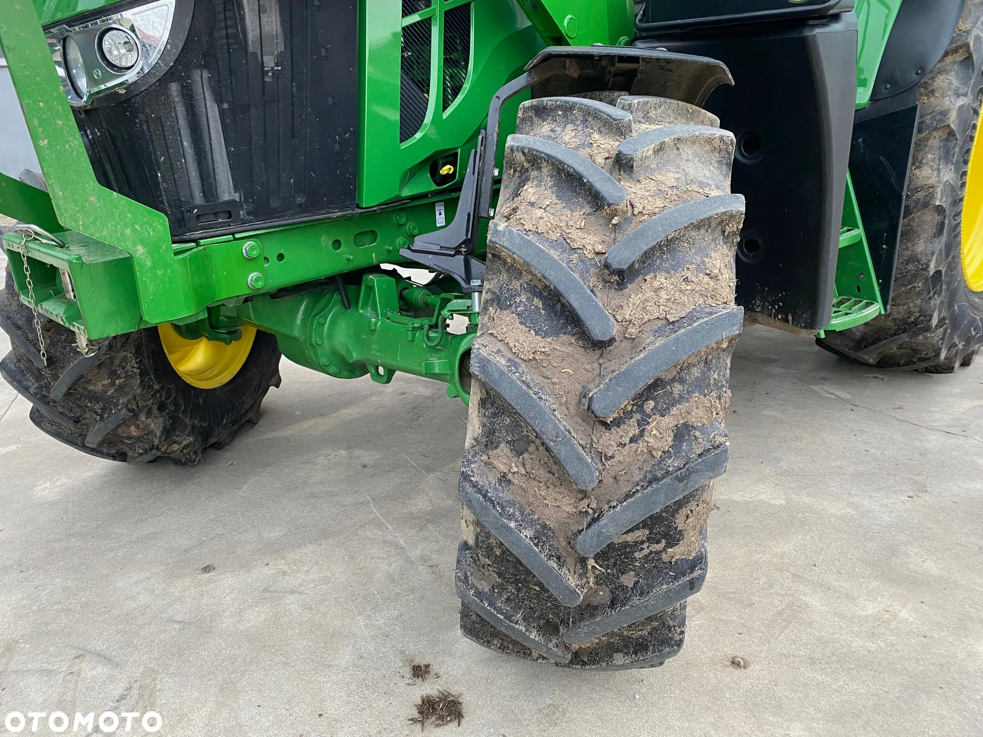 John Deere 6090M - 15