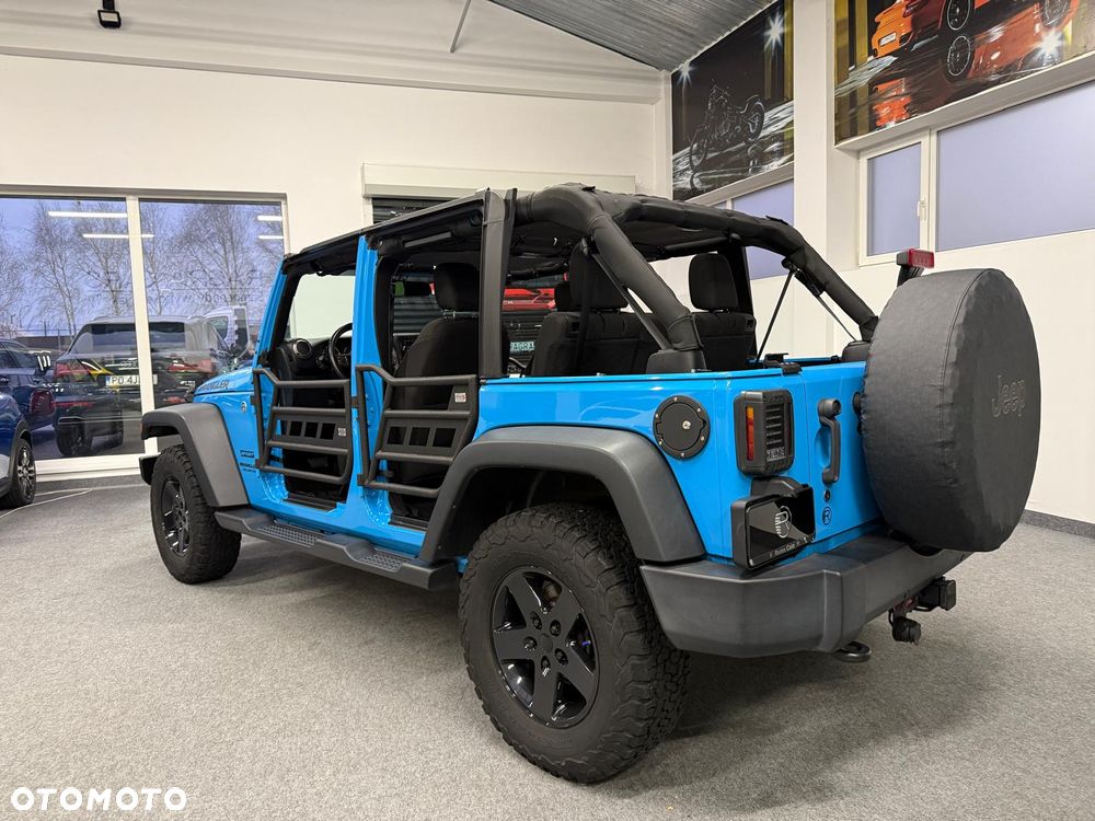 Jeep Wrangler 3.6 Unlim X - 39