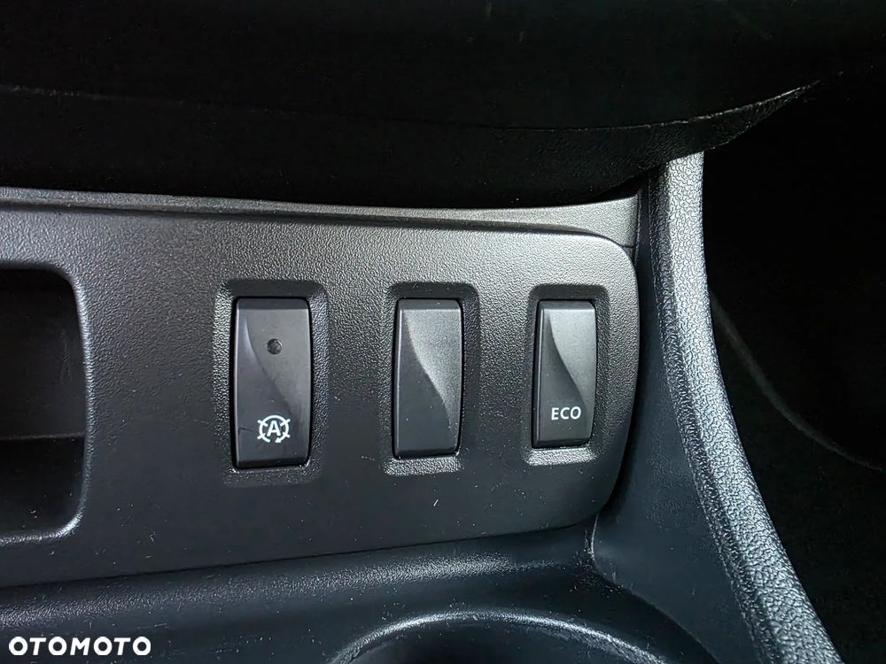 Dacia Duster 1.6 SCe Essential - 28