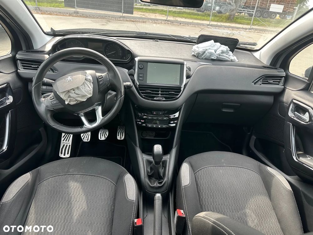 Peugeot 208 1.6 BlueHDi Active S&S - 9