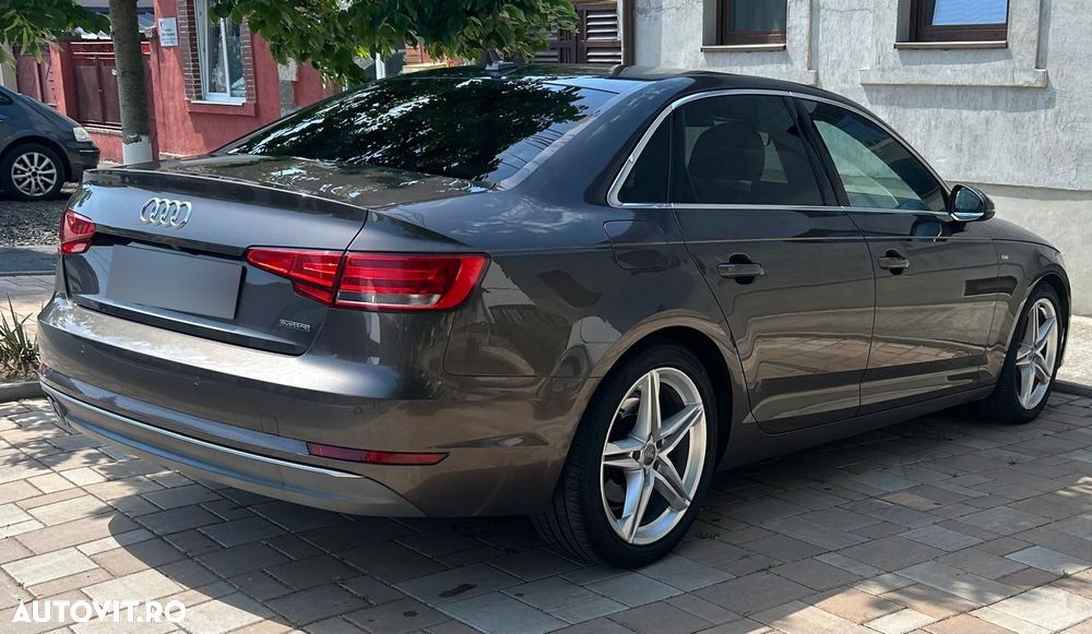 Audi A4 2.0 TDI S tronic quattro design - 3