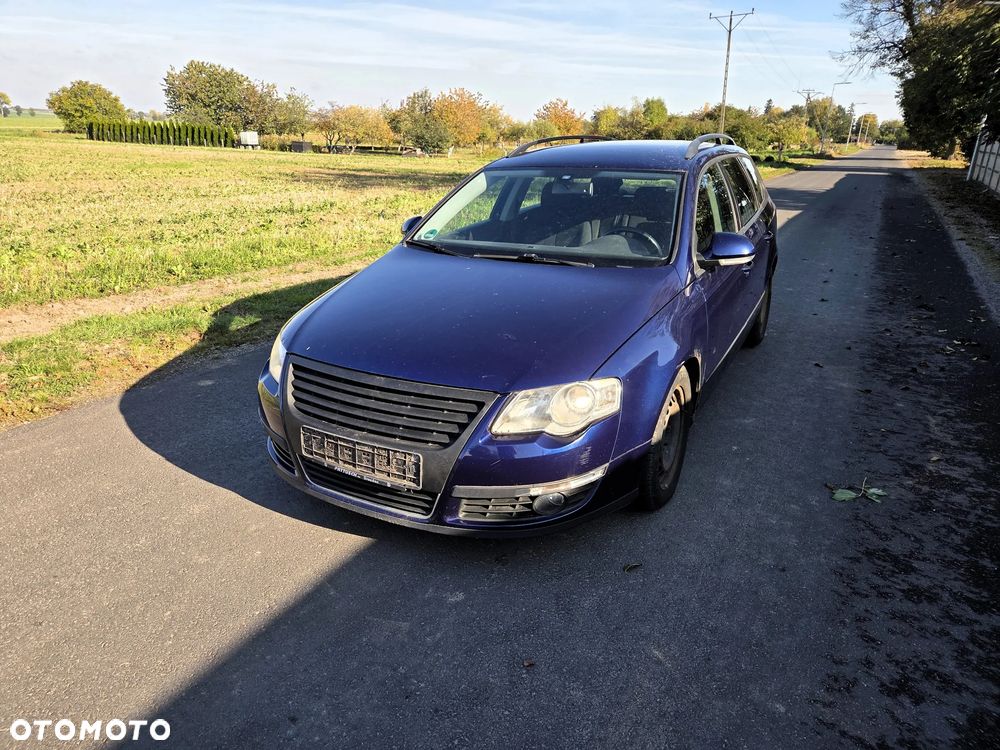 Volkswagen Passat 2.0 TDI Comfortline - 8