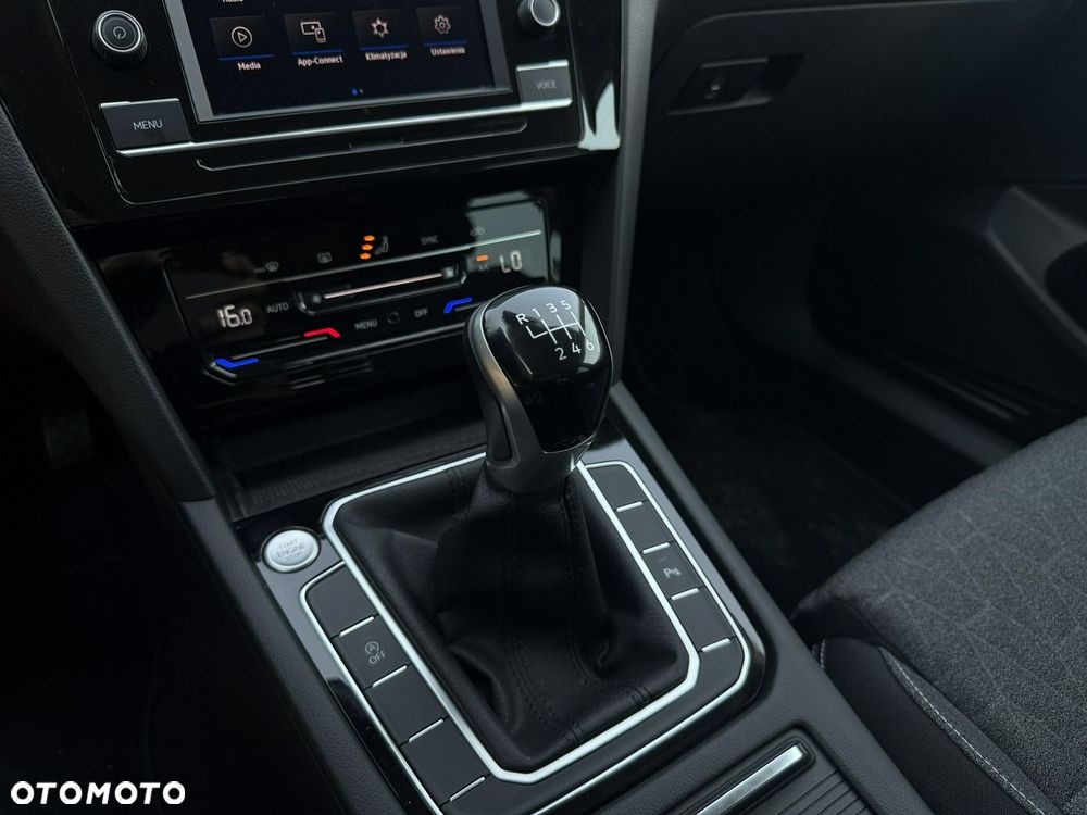 Volkswagen Passat 1.5 TSI EVO Business - 27