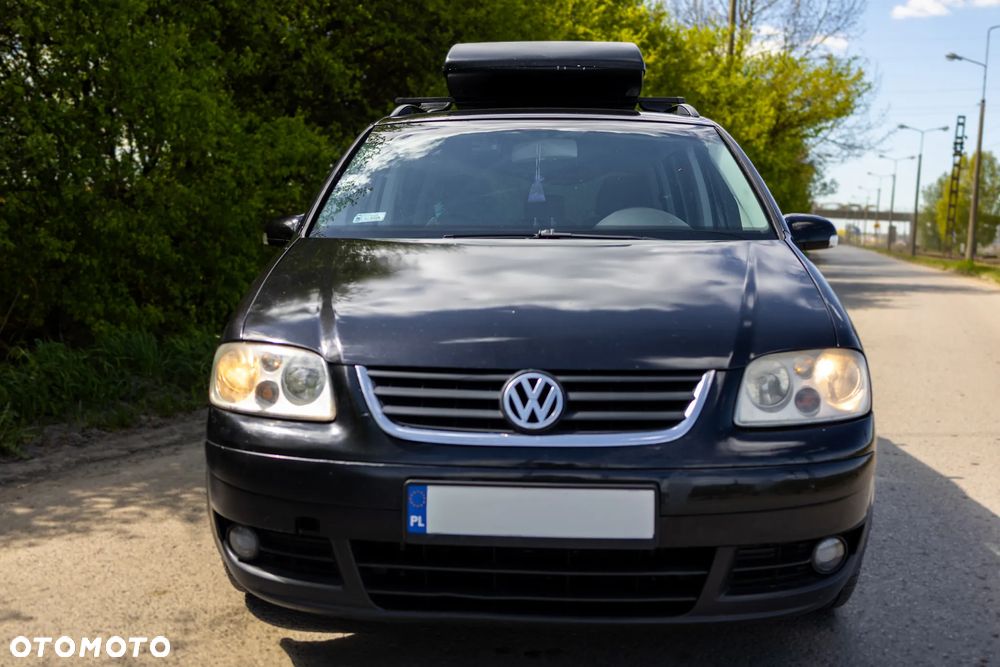 Volkswagen Touran 2.0 TDI Highline - 3