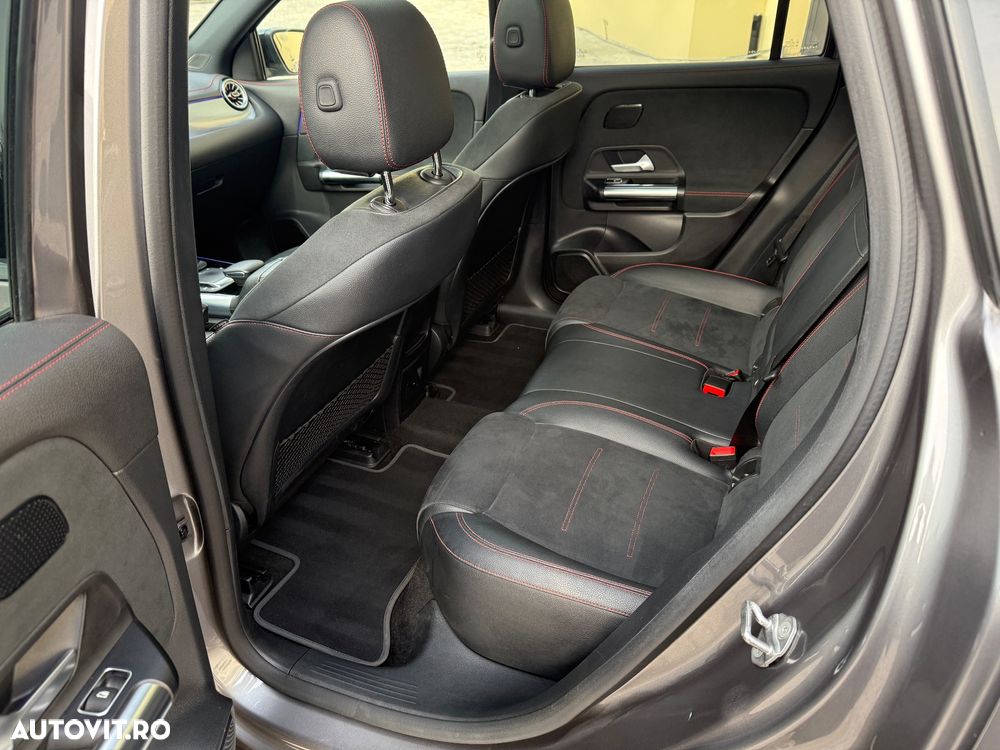 Mercedes-Benz EQA 350 4MATIC AMG Line - 16