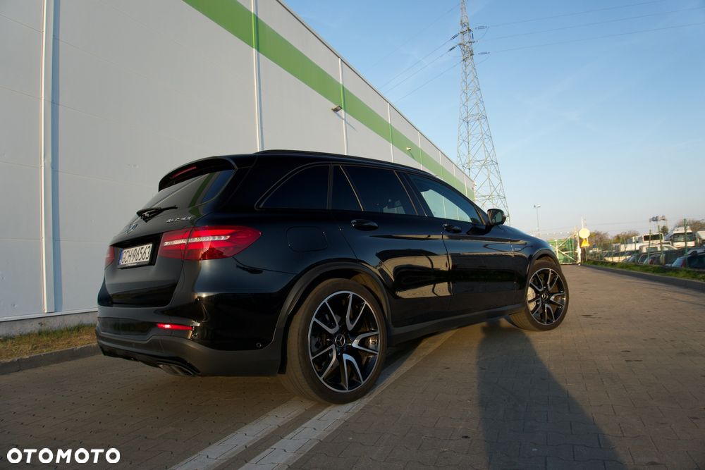 Mercedes-Benz GLC - 11