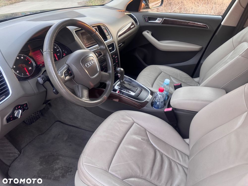 Audi Q5 3.2 FSI Quattro S tronic - 10