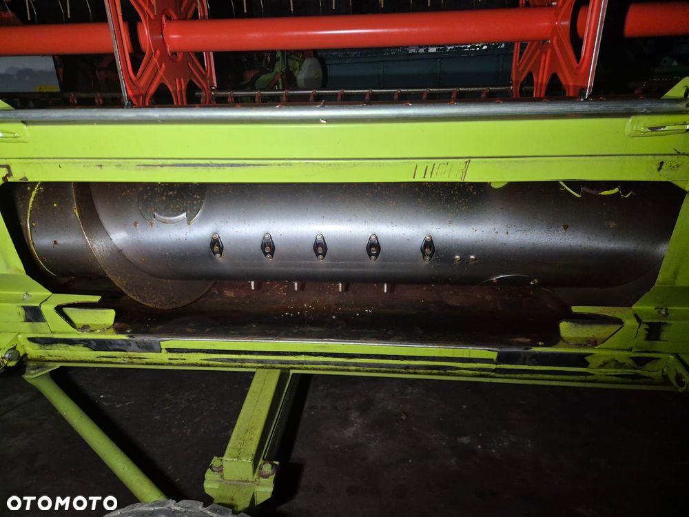 Claas Tucano 320 - 11