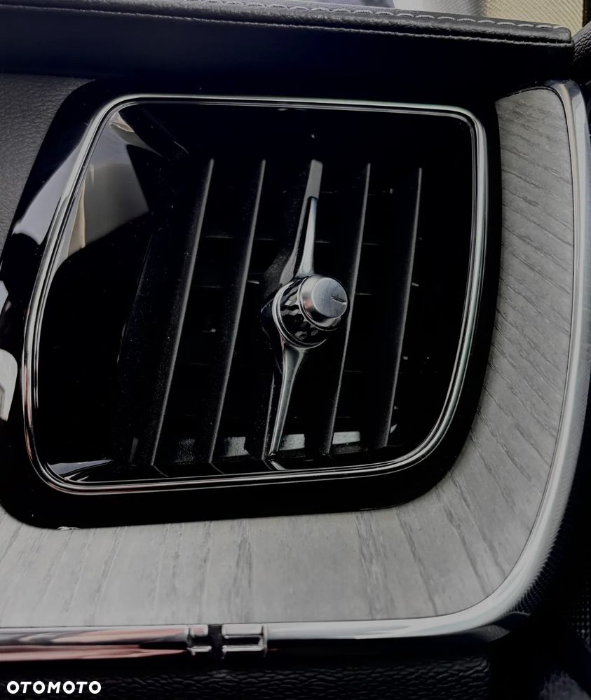 Volvo XC 60 B4 B Inscription - 9