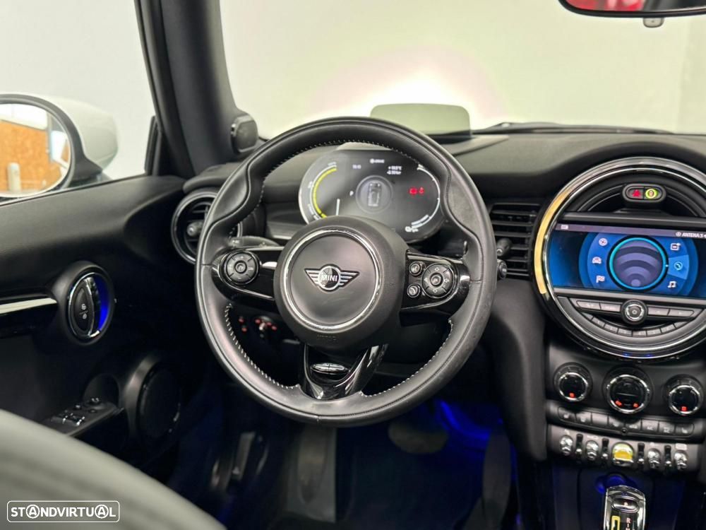 MINI 3 Portas Cooper SE Premium Essential - 31