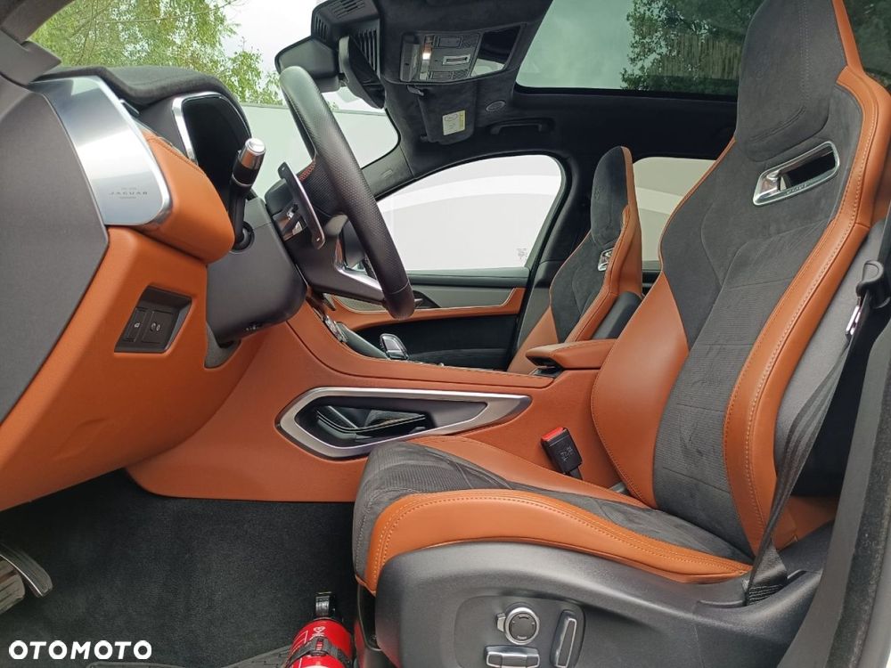 Jaguar F-Pace 5.0 V8 P550 AWD SVR - 19