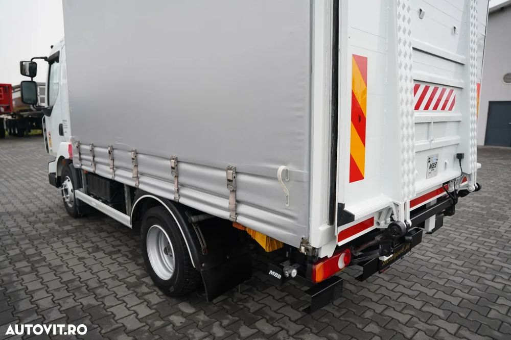 Renault MIDLUM 220 DXI / CAROSERIE CU PRELATĂ - 3,7 M / CAMION RIGID / PLATFORMĂ HIDRAULICĂ MBB - 750 KG / CUTIE DE VITEZE AUTOMATĂ / PODEA DIN OȚEL / - 13