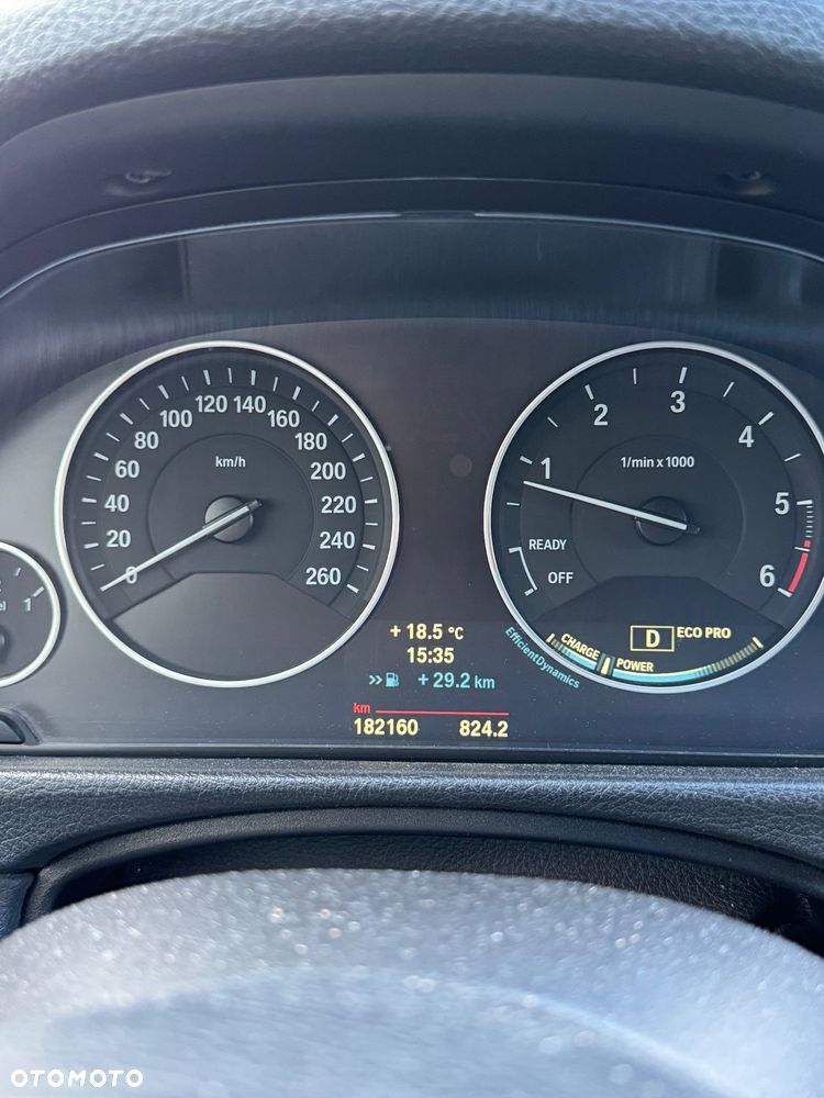 BMW Seria 3 318d Luxury Line - 8