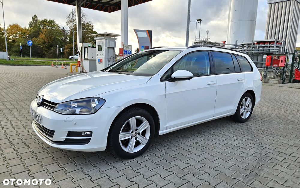 Volkswagen Golf - 10