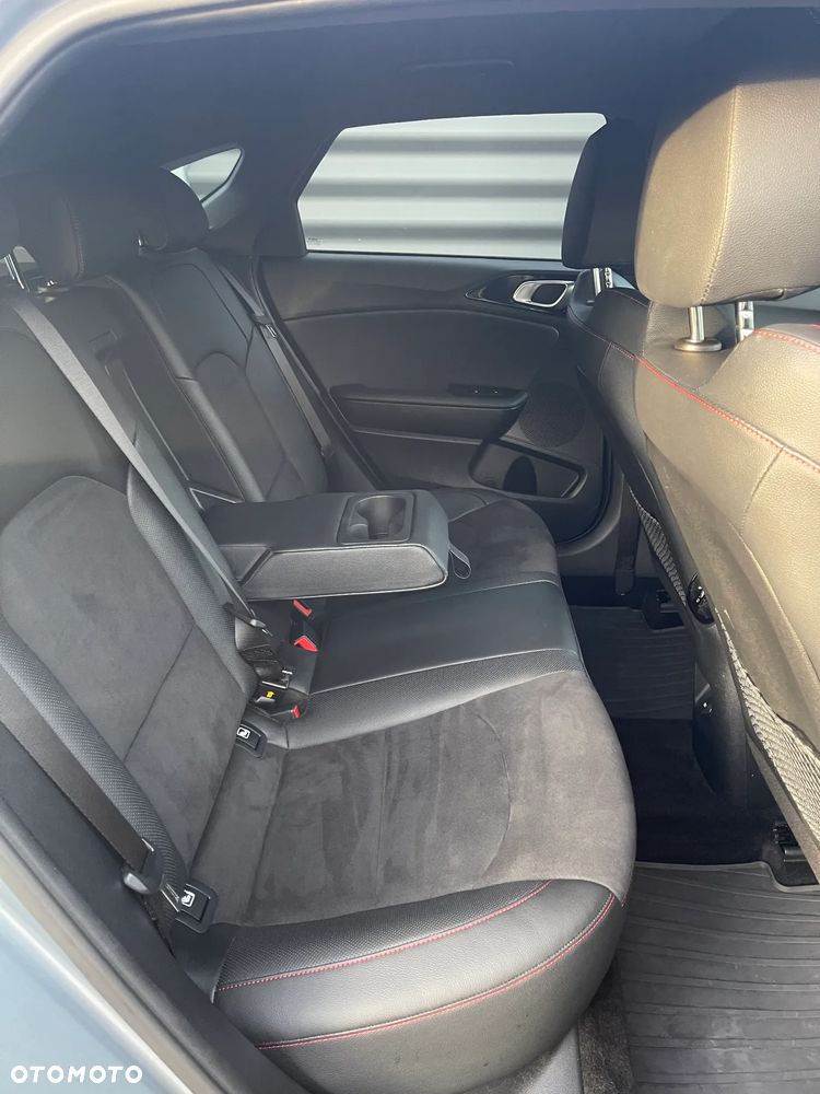 Kia ProCeed 1.6 T-GDI DCT7 OPF GT - 17