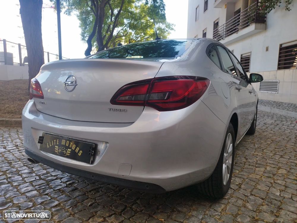 Opel Astra 1.4 T Cosmo S/S - 3