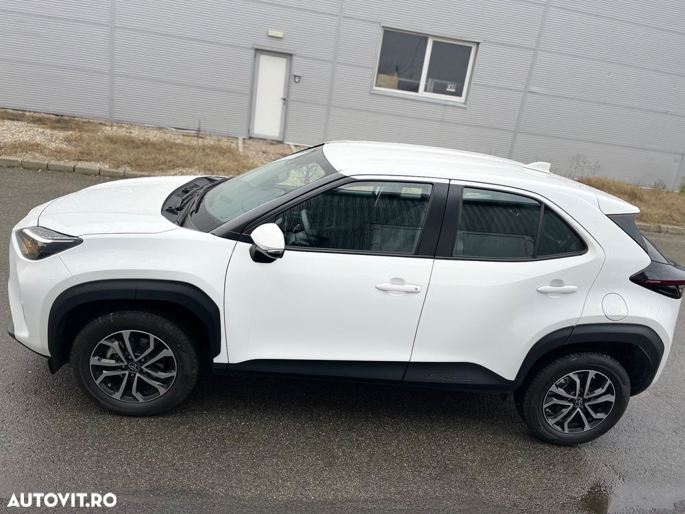 Toyota Yaris 1.5 MT Active - 8