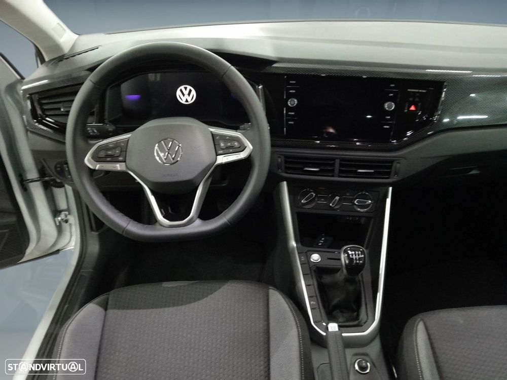 Volkswagen Taigo 1.0 TSI Urban — fotografia 13