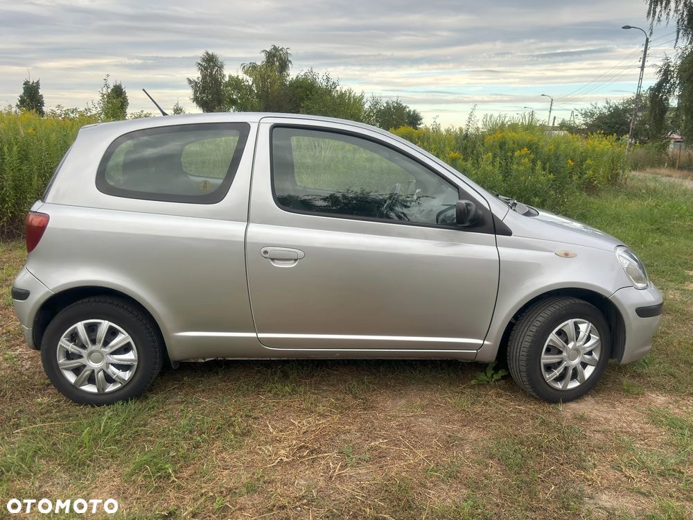 Toyota Yaris 1.0 Base - 3