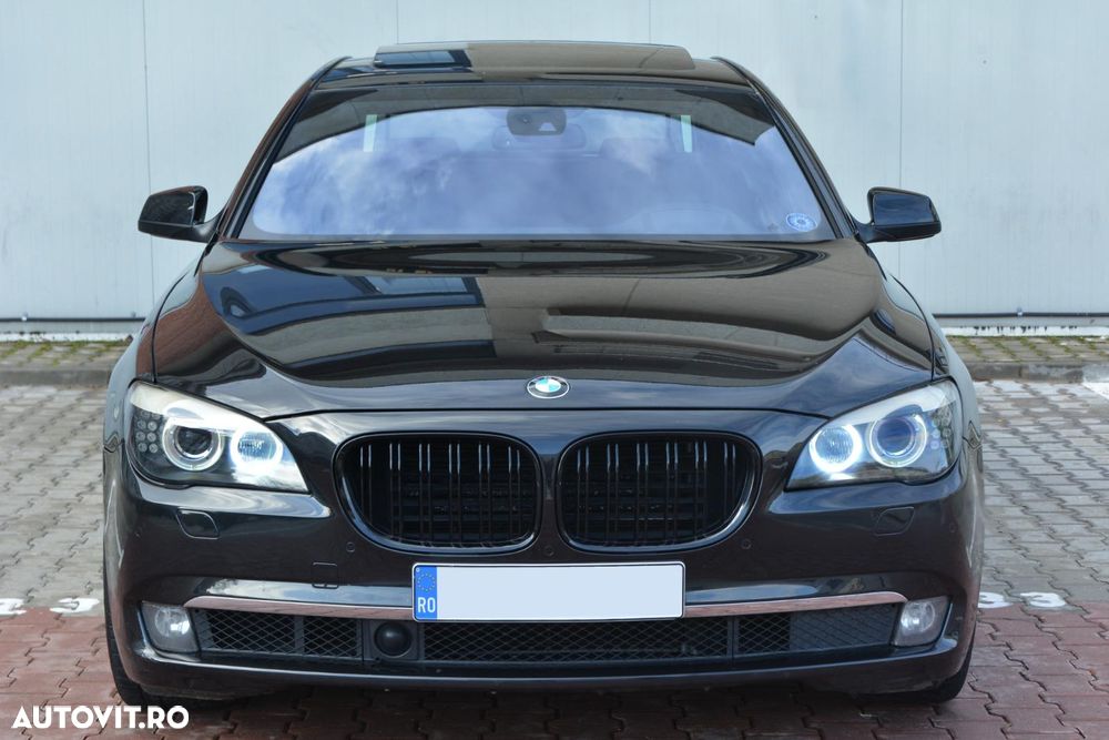 BMW Seria 7 750i - 2