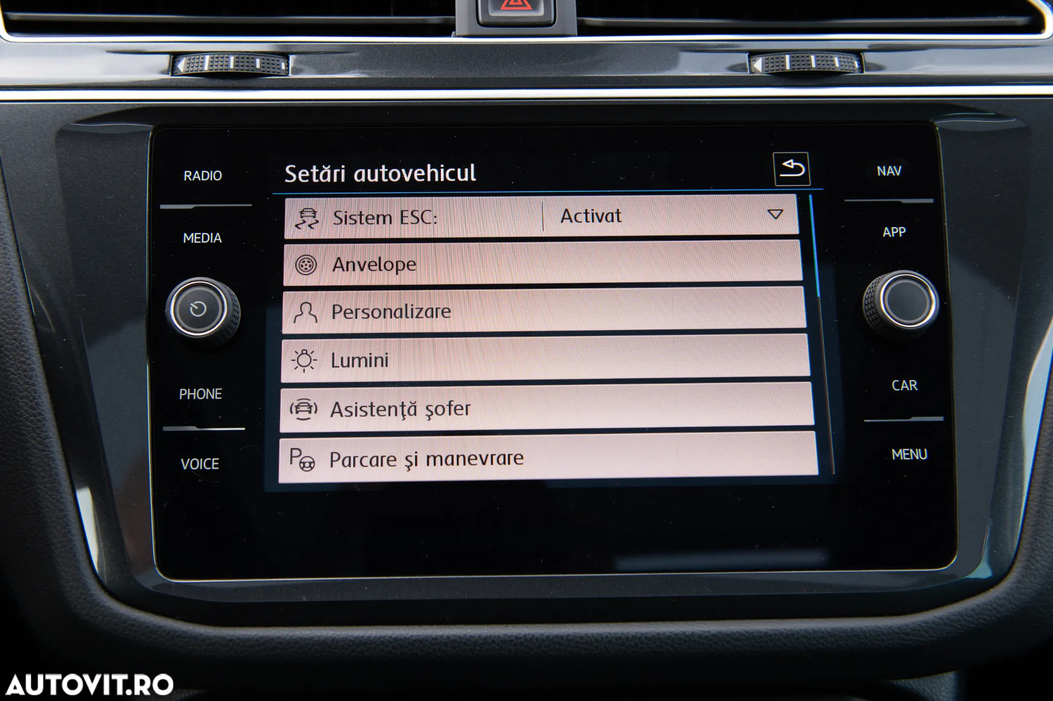 Volkswagen Tiguan 2.0 TDI DPF DSG 4Mot Comfortline - 16