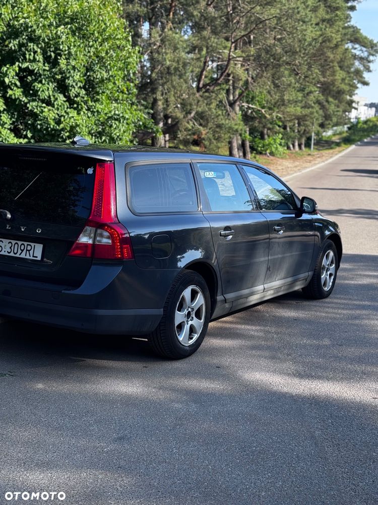 Volvo V70 2.0D Kinetic - 4