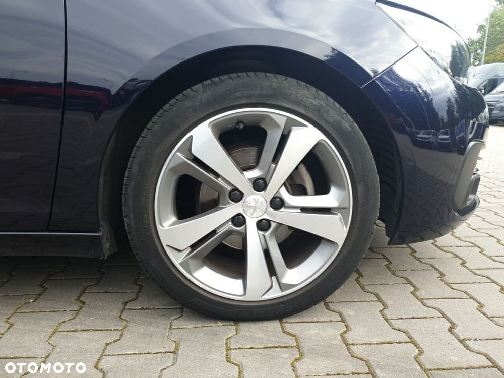 Peugeot 308 1.2 PureTech GPF Active S&S - 11