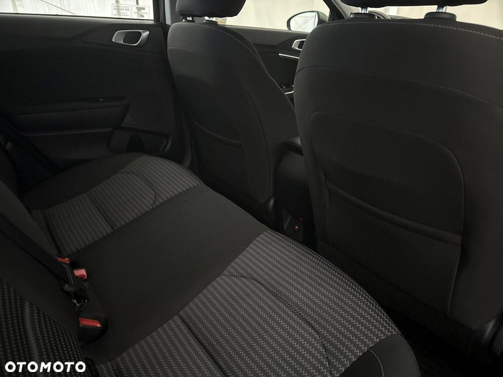 Kia Ceed - 23