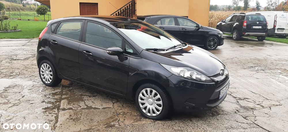 Ford Fiesta - 12