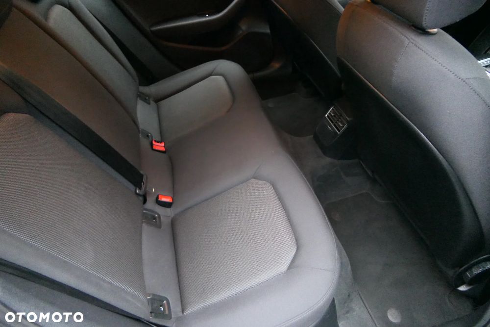 Audi A3 Limousine 1.6 TDI S tronic design - 24