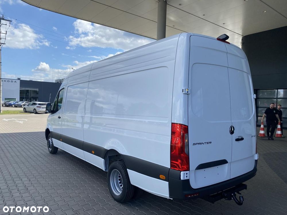 Mercedes-Benz Sprinter - 9